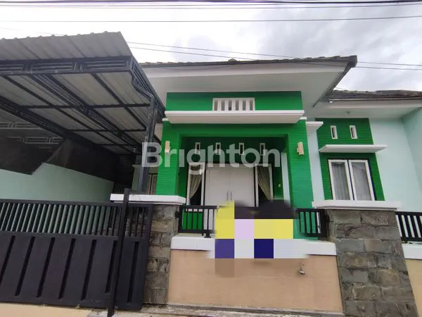 image RUMAH FURNISH 2 KAMAR AC KOTA KEDIRO (1)