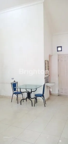 image RUMAH SIAP HUNI SEMI FURNISHED DI PURIMAS REGENCY SURABAYA DEKAT UPN, MERR, TOL, BANDARA (4)