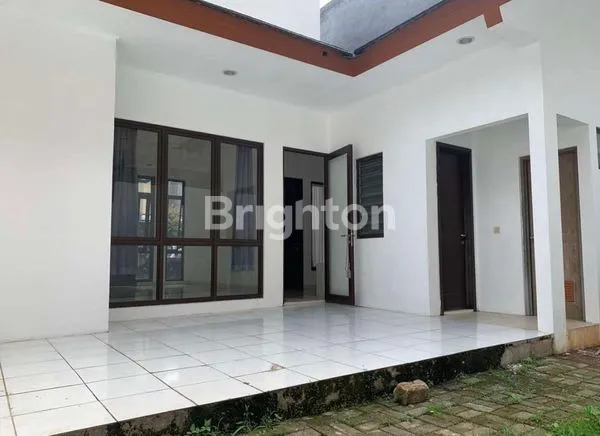image RUMAH ASRI DAN NYAMAN DI CLUSTER ANANTHA AVANI BSD CITY TANGERANG (4)