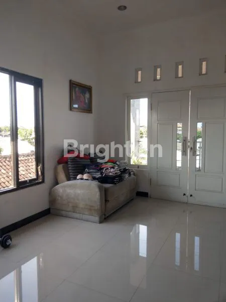 image RUMAH 2 LANTAI + KOST 10 KAMAR LOKASI STRATEGIS TENGAH KOTA KEDIRI (2)