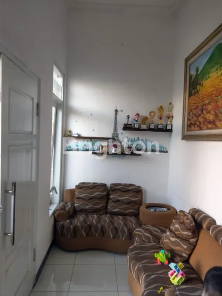 image RUMAH 2 LANTAI + KOST 10 KAMAR LOKASI STRATEGIS TENGAH KOTA KEDIRI (6)