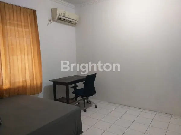 image RUMAH BESAR SANGAT STRATEGIS DI MAMPANG PRAPATAN JAKARTA SELATAN (5)
