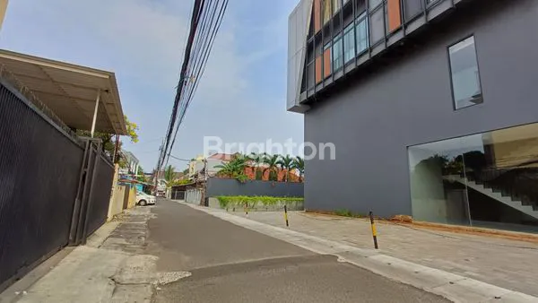 image RUMAH BESAR SANGAT STRATEGIS DI MAMPANG PRAPATAN JAKARTA SELATAN (7)
