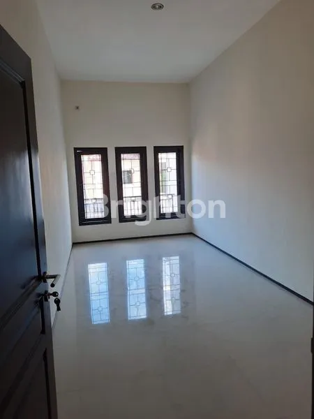 image DIJUAL/SEWAKAN RUMAH MINIMALIS SIAP HUNI KLAMPIS SEMOLO DEKAT HOKKY MERR (2)