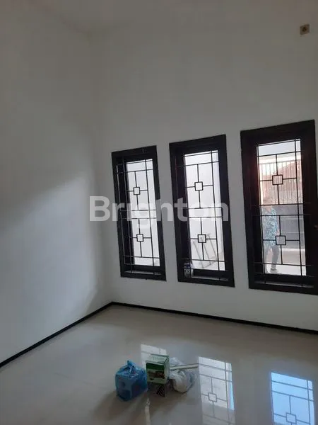 image DIJUAL/SEWAKAN RUMAH MINIMALIS SIAP HUNI KLAMPIS SEMOLO DEKAT HOKKY MERR (7)