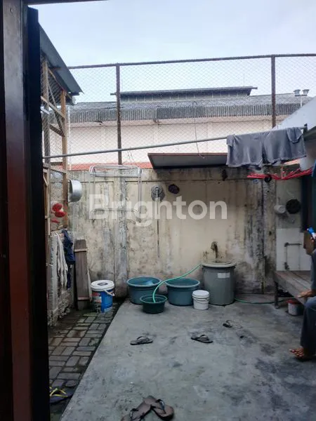 image RUMAH 2 LANTAI CANTIK LOKASI JALAN R.A KARTINI SIDOMORO KEBOMAS GRESIK KOTA (6)