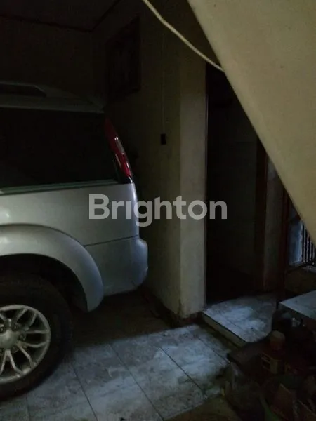 image RUMAH 2 LANTAI CANTIK LOKASI JALAN R.A KARTINI SIDOMORO KEBOMAS GRESIK KOTA (8)