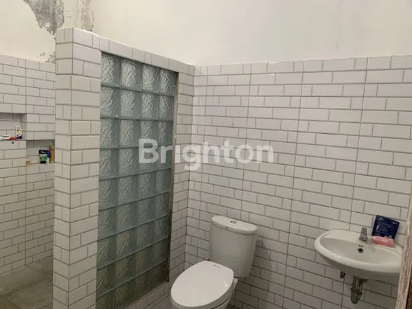 image GUDANG SIAP PAKAI,  ADA  BANGUNAN 2 LANTAI BISA UNTUK KANTOR ATAU RUMAH TINGGAL (8)