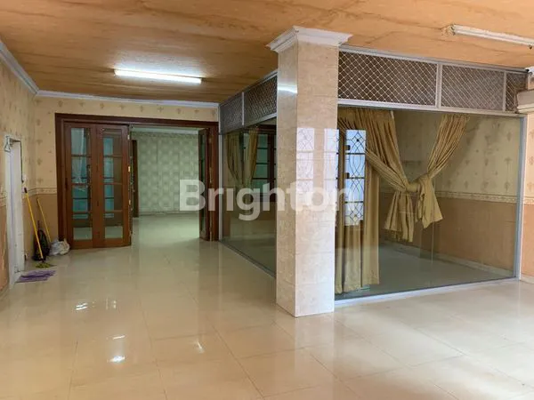 image RUMAH MEWAH, LUAS DAN CANTIK SEMI FURNISHED 3 5 LANTAI, KELAPA GADING (7)