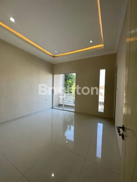 image SISA 1 ! RUMAH BARU MINIMALIS 2 LT DI PUSAT SURABAYA TIMUR  (3)