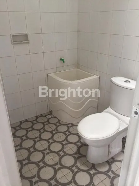 image RUMAH DENGAN HALAMAN LUAS DI JL PP WEDORO WARU SIDOARJO (5)