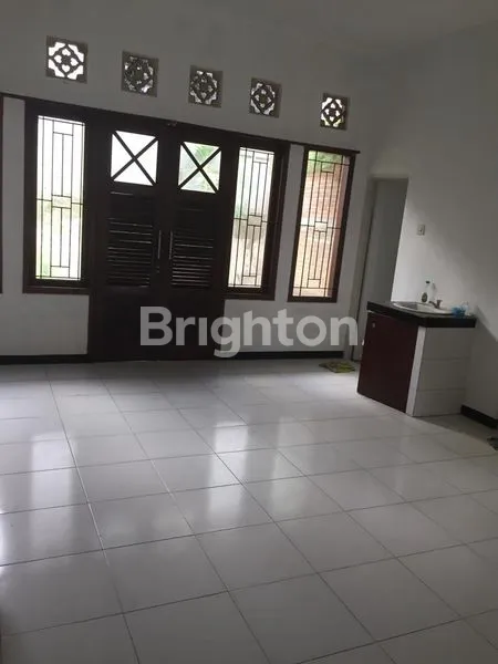 image RUMAH DENGAN HALAMAN LUAS DI JL PP WEDORO WARU SIDOARJO (7)