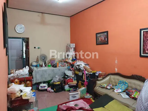 image RUMAH SIAP HUNI DI PERUMAHAN PANDUGO DEKAT MERR UPN TOLL TAMBAK SUMUR RUNGKUT (2)