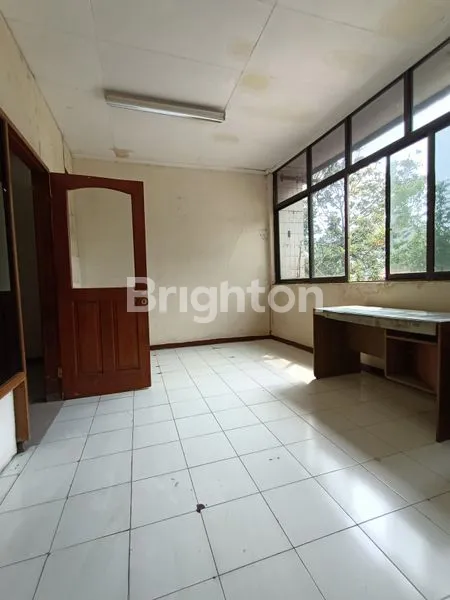 image  PINGGIR JALAN BARATA JAYA, SIAP PAKAI (4)