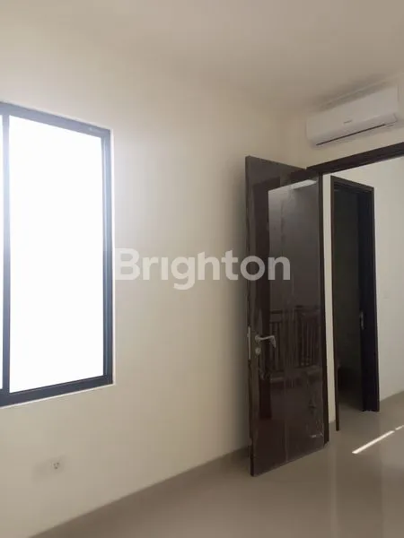 image RUMAH SIAP HUNI DENVER PIK 2 (3)