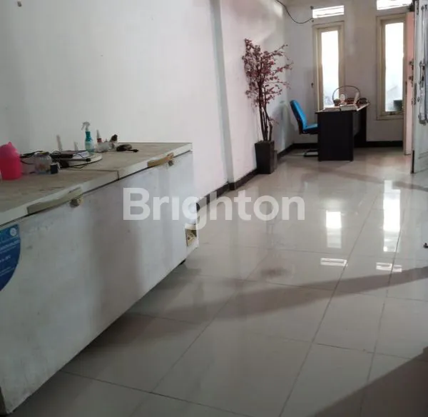 image RUMAH MINIMALIS DI TENGAH KOTA (8)