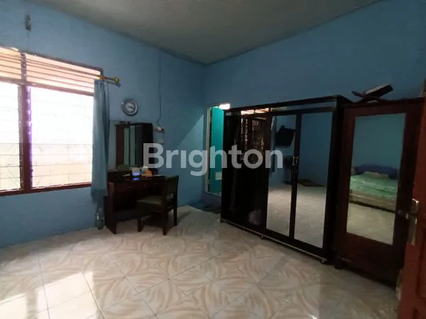 image LOKASI STRATEGIS RAMAI HARGA DI HITUNG TANAH  BONUS RUMAH BESAR (2)