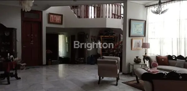 image RUMAH MODERN MINIMALIS 2 LANTAI SIAP HUNI TEMBUS SAMPAI BELAKANG DI MARGOREJO DEKAT  BENDUL MERISI, JEMURSARI, PRAPEN INDAH, BRATANG,AYANI, WONOKROMO (4)