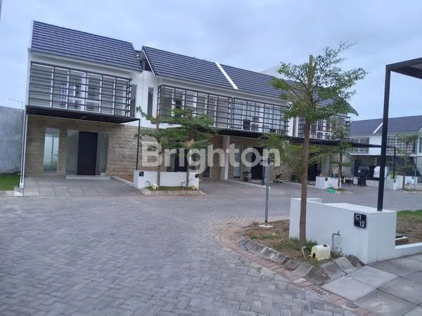 image RUMAH PALING MEWAH, PALING DEKAT PUSAT KOTA SIDOARJO. (4)