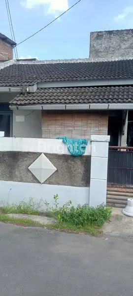 image RUMAH TENGAH KOTA  LOKASI GEMAH PERMAI SENDANGGUWO PEDURUNGAN SEMARANG (2)