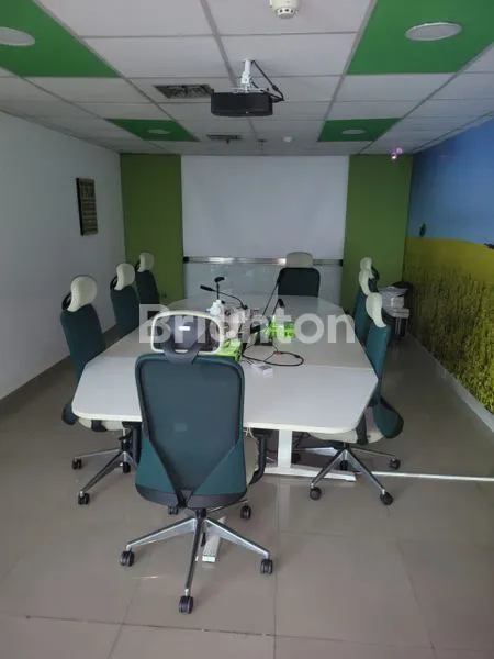 image DISEWAKAN LANTAI 2 GEDUNG DI MAINROAD JALAN MERDEKA  (1)