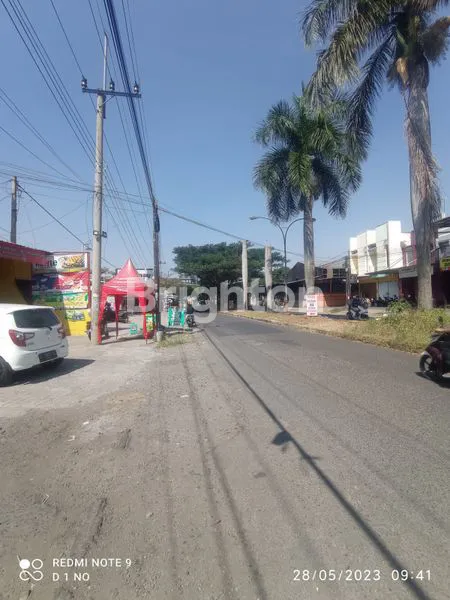 image RUKO STRATEGIS PINGGIR PINGGIR JALAN BESAR KAWASAN SAWOJAJAR (8)