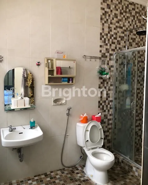 image RUMAH KERTAJAYA INDAH SURABAYA (4)