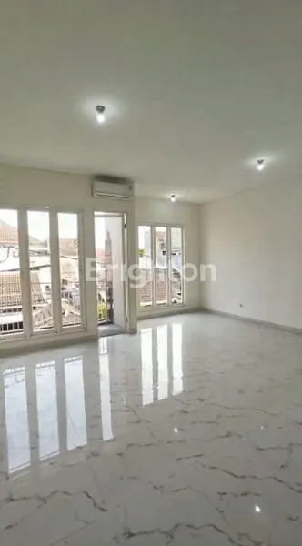 image GRESS BARU RUMAH 2 LANTAI DI PONDOK CHANDRA (5)