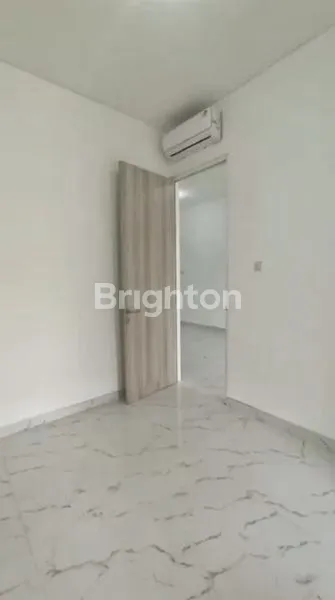 image GRESS BARU RUMAH 2 LANTAI DI PONDOK CHANDRA (7)