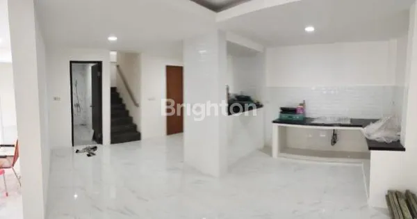 image RUMAH JELAMBAR, JAKARTA BARAT BARU RENOVASI 2.5 LT (1)