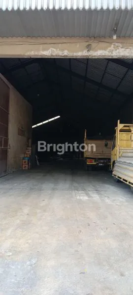 image GUDANG LUAS POROS JALAN SOEKARNO HATTA LOKASI TENGAH KOTA  MALANG (3)