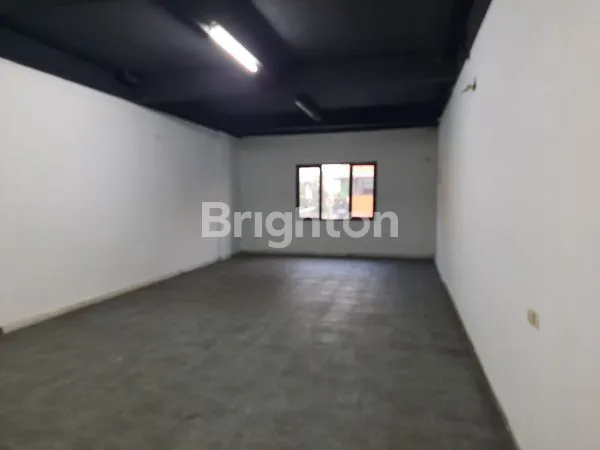 image RUMAH DI TAMAN RATU JAKARTA BARAT (3)