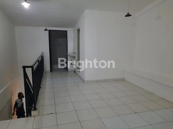 image RUMAH DI TAMAN RATU JAKARTA BARAT (4)