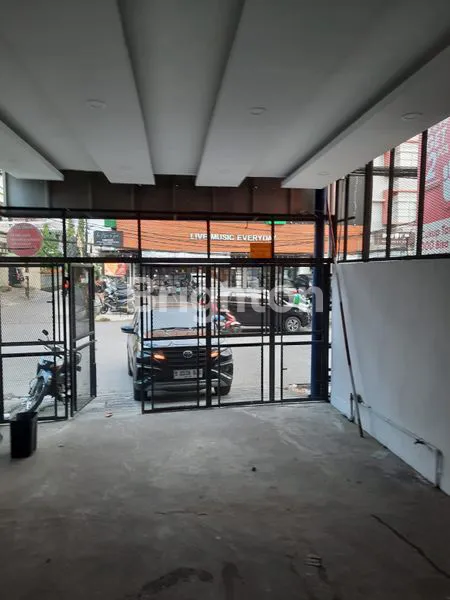 image RUMAH DI TAMAN RATU JAKARTA BARAT (7)