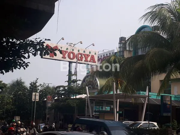 image TANAH STRATEGIS DI DEPAN TOSERBA YOGYA JL. SOLEH ISKANDAR (3)