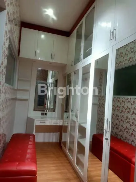 image RUMAH VIKAMAS 2 1/2 TINGKAT, FULL FURNISH DAN RAPIH (4)