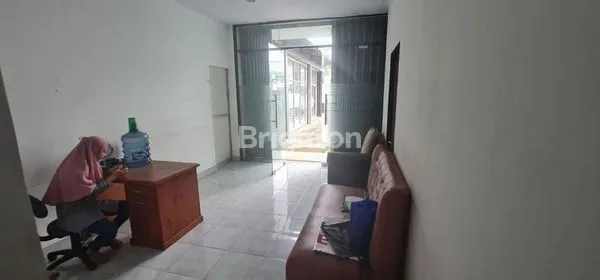 image RUMAH SIAP HUNI LOKASI PINGGIR JALAN DI DUTA HARAPAN BEKASI JAWA BARAT (6)