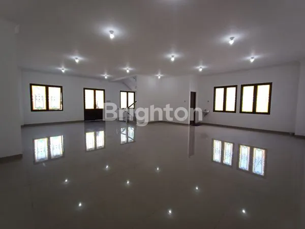 image RUKO 2 LANTAI DI JALAN MARGO UTOMO (4)