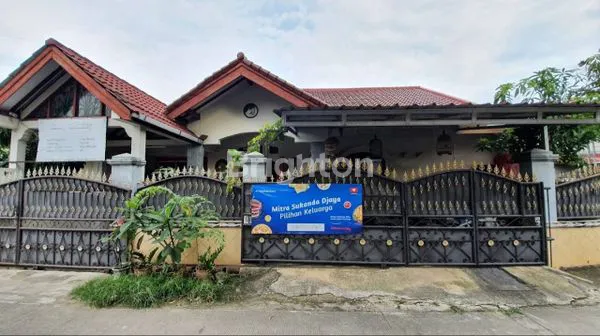image RUMAH CANTIK POSISI HOOK DI BINTARA BEKASI JAWA BARAT (1)