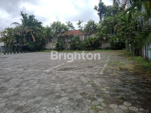 RESTO, KARAOKE & BAR SELUAS INI DI JOGJA