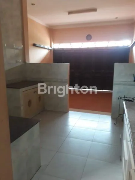 image RUMAH 2 LANTAI SIAP HUNI DEKAT KENJERAN PAKUWON CITY GALAXY MALL (3)