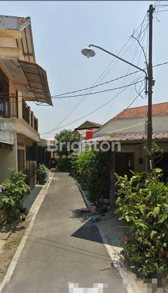 image RUMAH 3 LANTAI SIAP HUNI  DEKAT JOGLO SEKIP LINGKUNGAN NYAMAN DAN AMAN COCOK UNTUK TEMPAT TINGGAL (8)