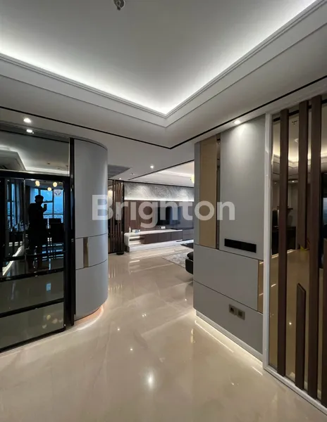 image FULL FURNISH BRAND NEW UNIT APARTMENT ONE ICON MEWAH DAN MURAH. AKSES KEMANAPUN MUDAH DAN SERBA ADA DIPUSAT KOTA SURABAYA (5)