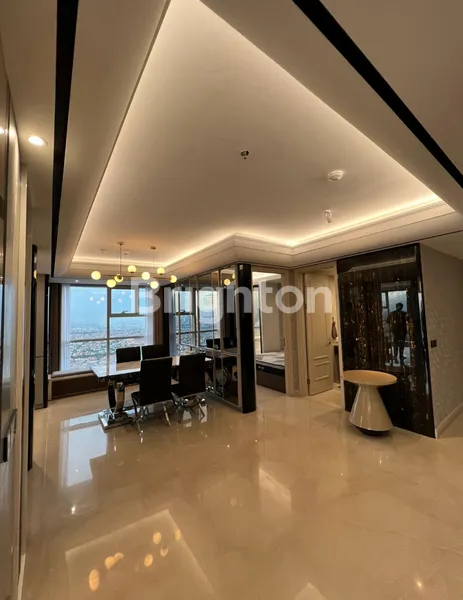 image FULL FURNISH BRAND NEW UNIT APARTMENT ONE ICON MEWAH DAN MURAH. AKSES KEMANAPUN MUDAH DAN SERBA ADA DIPUSAT KOTA SURABAYA (8)