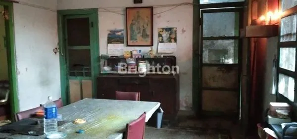 image RUMAH LAMA 1 LANTAI, PUSAT KOTA 0 JALAN RAYA (2)