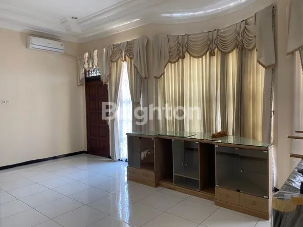 image RUMAH LUAS SANGAT TERAWAT DI PERUMAHAN DHARMAHUSADA PERSIS BELAKANG GALAXY MALL (4)