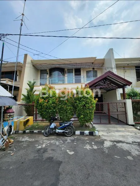 image RUMAH LUAS SANGAT TERAWAT DI PERUMAHAN DHARMAHUSADA PERSIS BELAKANG GALAXY MALL (1)
