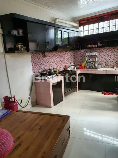 image RUMAH MEWAH 2½ LANTAI SEMI FURNISHED -  SAYAP  PASTEUR (6)