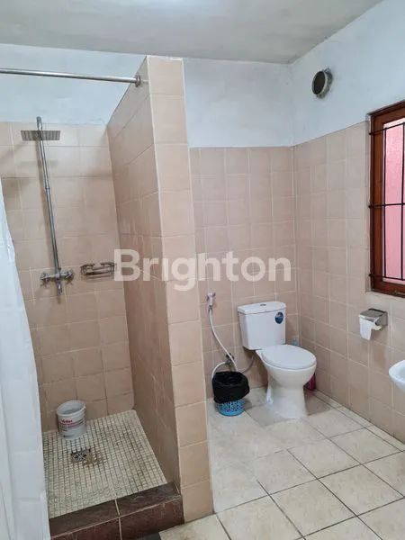 image RUMAH SEMI VILLA 3 LANTAI SEBELAH JALAN TOL SIAP HUNI DI CICALENGKA  (5)