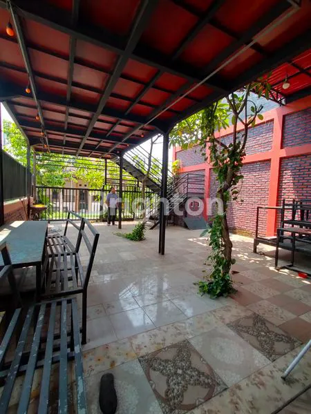 TEMPAT USAHA UNTUK CAFE / DEPOT DEKAT DEPO BANGUNAN DAN PERGUDANHAN